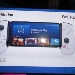 PlayStation backbone for use with iPhone